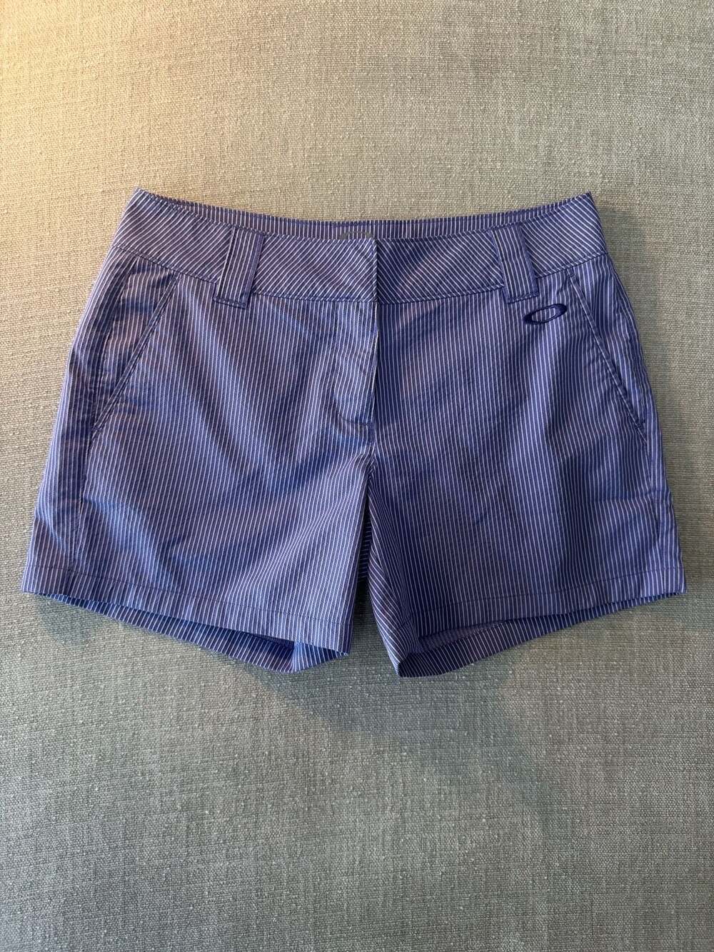Oakley Women's Striped Golf Shorts Size 6